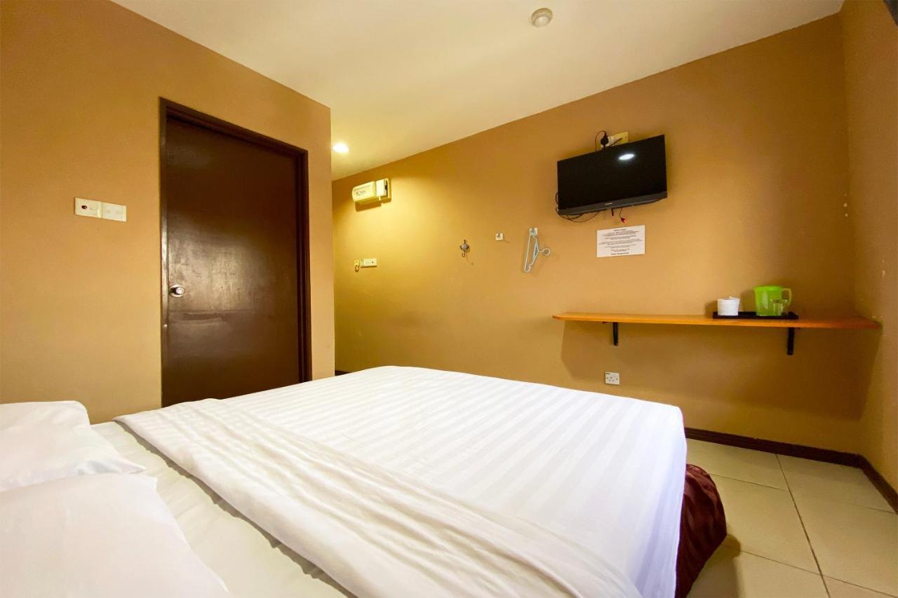 Oyo 90108 Hotel Kaya Kota Kinabalu Esterno foto