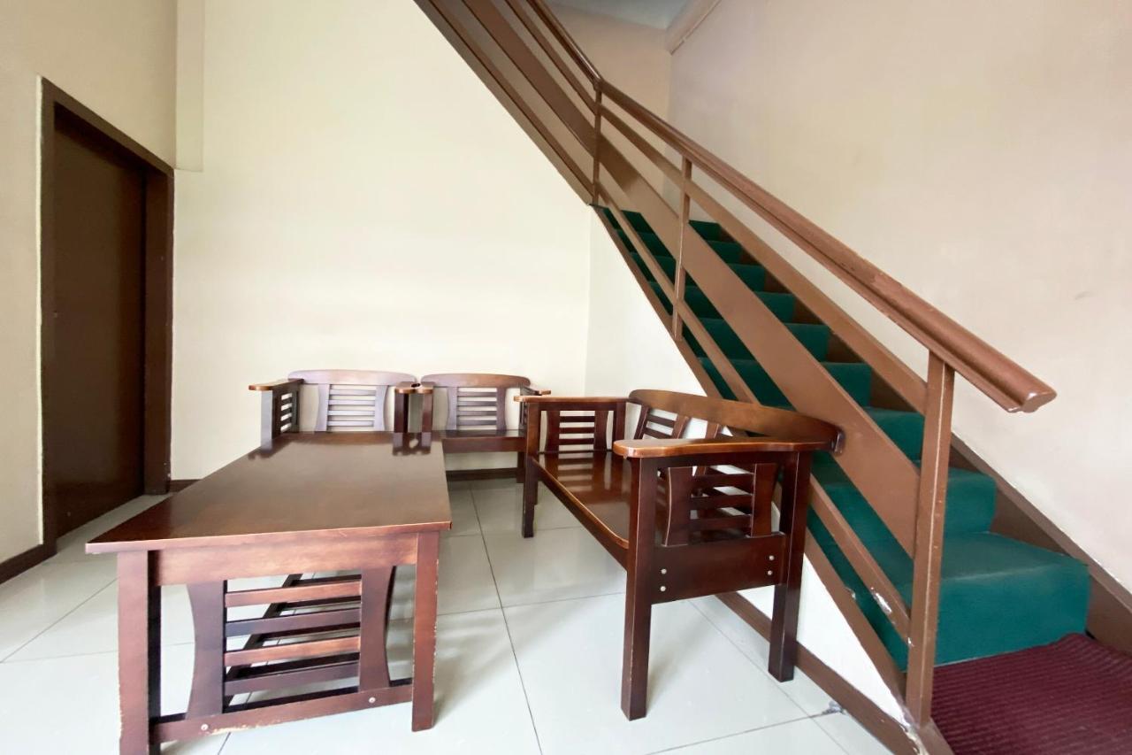 Oyo 90108 Hotel Kaya Kota Kinabalu Esterno foto
