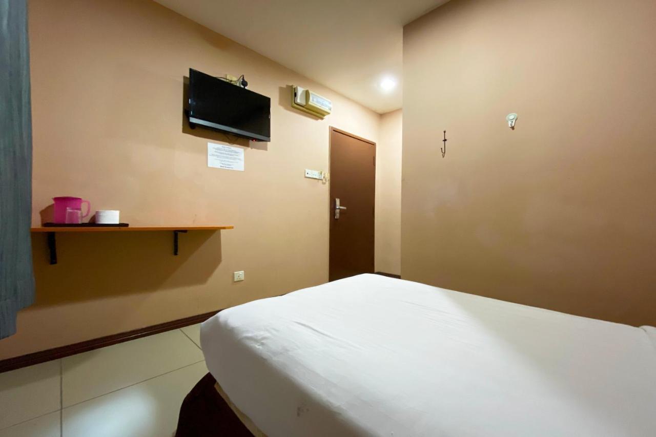 Oyo 90108 Hotel Kaya Kota Kinabalu Esterno foto