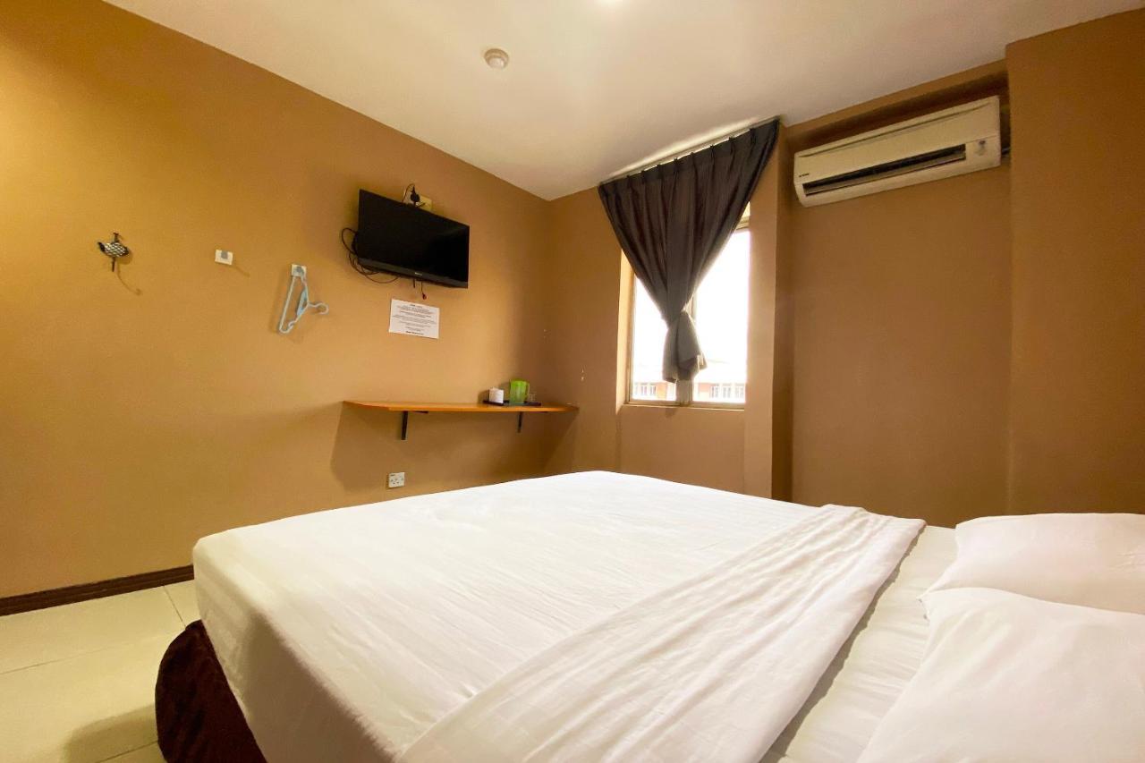 Oyo 90108 Hotel Kaya Kota Kinabalu Esterno foto