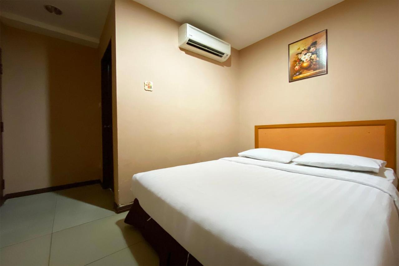 Oyo 90108 Hotel Kaya Kota Kinabalu Esterno foto