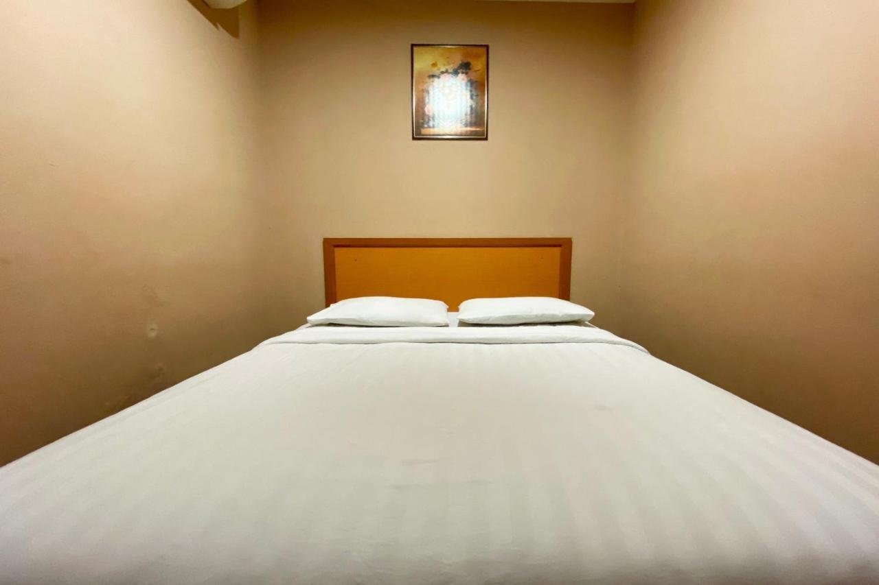 Oyo 90108 Hotel Kaya Kota Kinabalu Esterno foto
